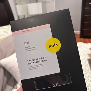 Knix Leakproof Bikini - bundle of 2. Black/Sola